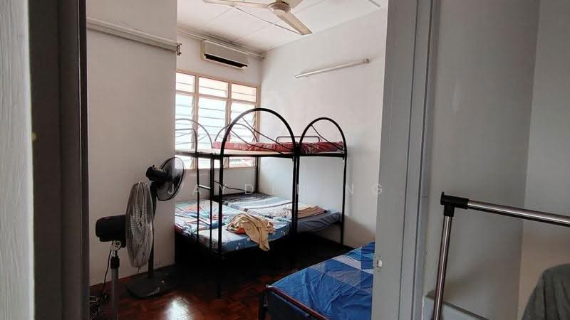 1.5-storey Terraced House for Sale in Taman Perling (Perling) - Jayden Ng - Bedroom - PropertyGuru.com.my