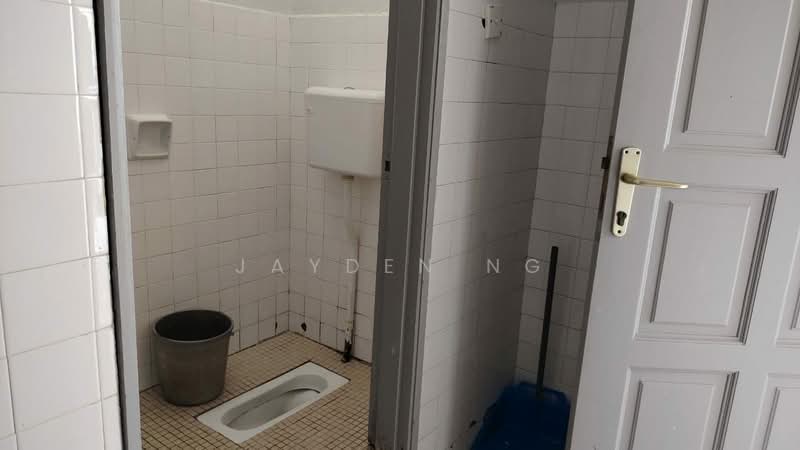 1.5-storey Terraced House for Sale in Taman Perling (Perling) - Jayden Ng - Bathroom - PropertyGuru.com.my