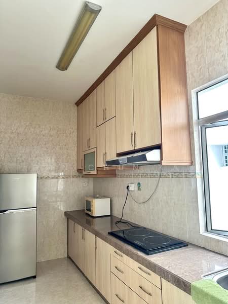 Kondominium untuk Disewa di Marina Tower (Ratu Mutiara) - Gan Chun Kai - Kitchen - PropertyGuru.com.my