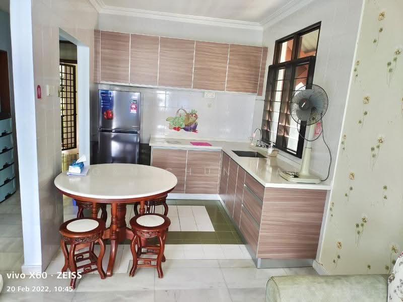 Condominium for Rent at Marina Tower (Ratu Mutiara) - Gan Chun Kai - Kitchen - PropertyGuru.com.my
