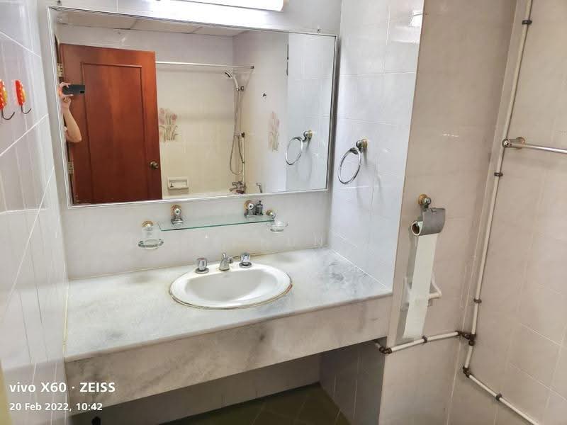 Condominium for Rent at Marina Tower (Ratu Mutiara) - Gan Chun Kai - Bathroom - PropertyGuru.com.my