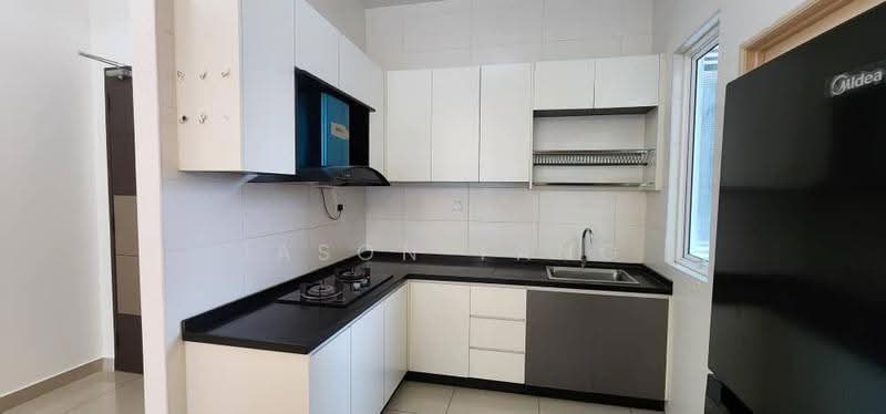 Kediaman Servis untuk Dijual di Pinnacle Tower - Jason Tang - Kitchen - PropertyGuru.com.my