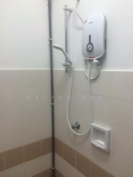 Kondominium untuk Disewa di Residensi Laguna (Sunway Belvedere) - Dalynn Tan - Bathroom - PropertyGuru.com.my