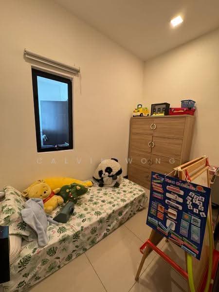 Kediaman Servis untuk Dijual di Molek Regency - Calvin Wong - Bedroom - PropertyGuru.com.my