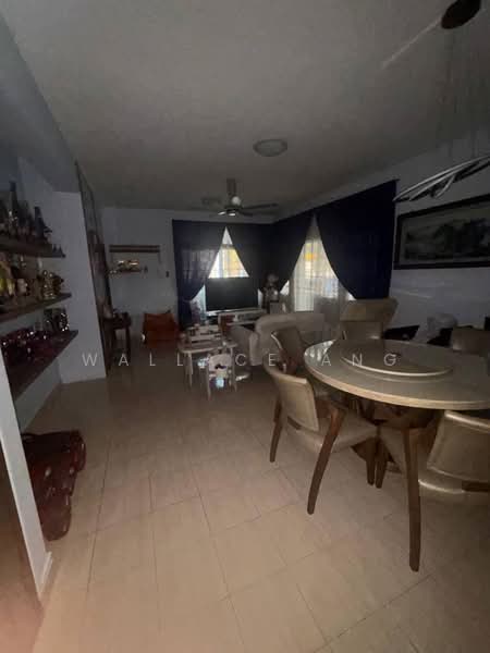 Rumah Teres 2-Tingkat untuk Dijual di Permas Jaya (Johor Bahru) - Wallace Ang - Living Room - PropertyGuru.com.my