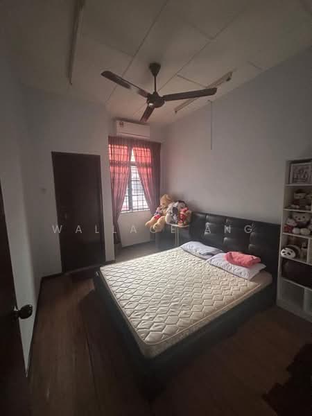 Rumah Teres 2-Tingkat untuk Dijual di Permas Jaya (Johor Bahru) - Wallace Ang - Bedroom - PropertyGuru.com.my
