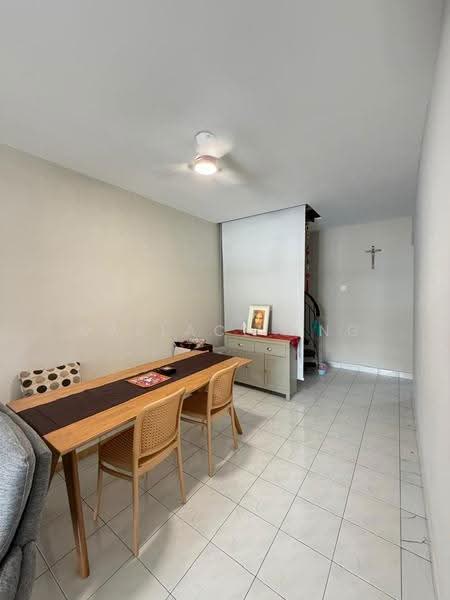 Rumah Teres 2-Tingkat untuk Dijual di Taman Molek (Johor Bahru) - Wallace Ang - Dining Room - PropertyGuru.com.my