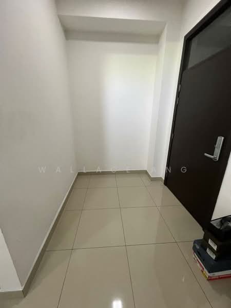 Rumah Teres 2-Tingkat untuk Dijual di Taman Molek (Johor Bahru) - Wallace Ang - Entrance - PropertyGuru.com.my
