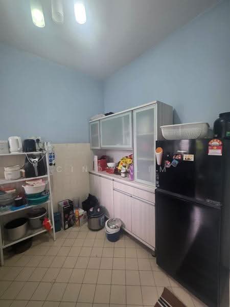 Pangsapuri untuk Dijual di Mon Bisca - Cindy Lim - Kitchen - PropertyGuru.com.my