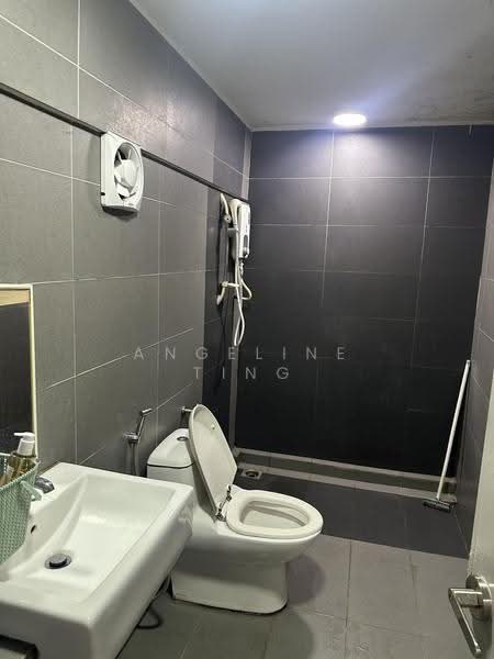 Soho untuk Dijual di Section 13 (Shah Alam) - Angeline Ting - Bathroom - PropertyGuru.com.my
