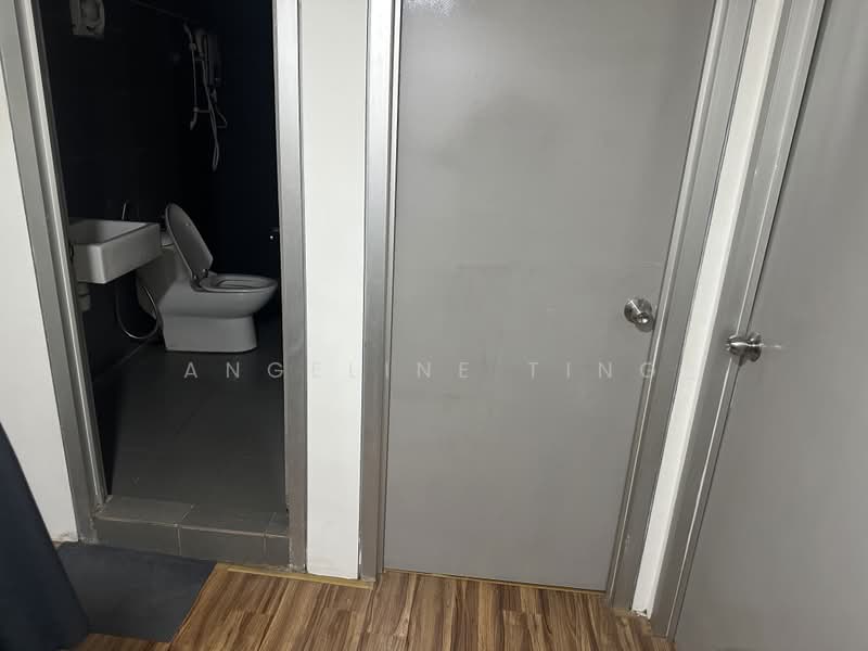 Soho untuk Dijual di Section 13 (Shah Alam) - Angeline Ting - Bathroom - PropertyGuru.com.my