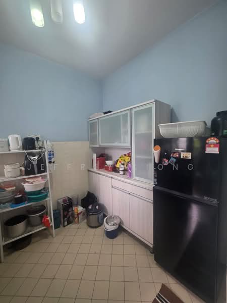 Pangsapuri untuk Dijual di Mon Bisca - Jeffrey Kiong - Kitchen - PropertyGuru.com.my