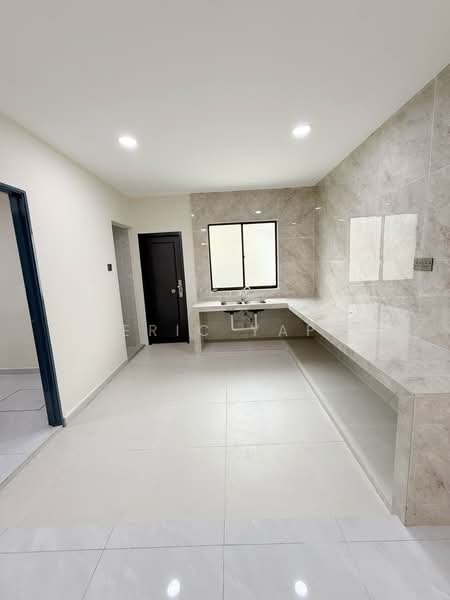 Rumah Teres 2-Tingkat untuk Dijual di Taman Sentosa (Johor Bahru) - ERIC YAP - Kitchen - PropertyGuru.com.my