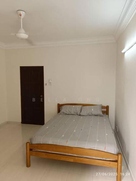 Kediaman Servis untuk Disewa di The Embassy (Bangunan Duta Impian) - Bella Ong - Bedroom - PropertyGuru.com.my