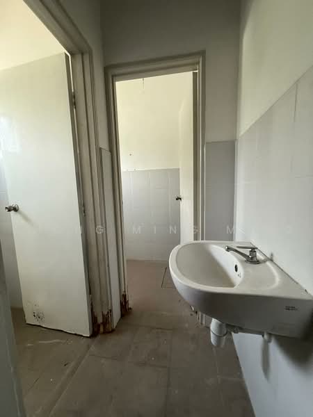 Shop for Rent in Senawang (Negeri Sembilan) - Chong Ming Ming - Bathroom - PropertyGuru.com.my