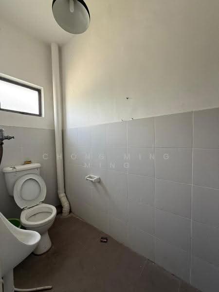 Shop for Rent in Senawang (Negeri Sembilan) - Chong Ming Ming - Bathroom - PropertyGuru.com.my
