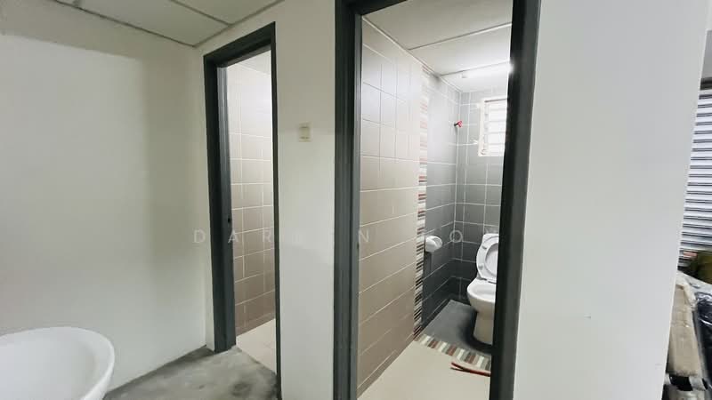 Shop / Office for Rent in D'alpinia (Puchong) - Darren Toh - Bathroom - PropertyGuru.com.my