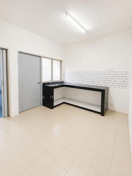 2-storey Terraced House for Sale in Taman Universiti (Bangi) - Mahafiz . - Kitchen - PropertyGuru.com.my