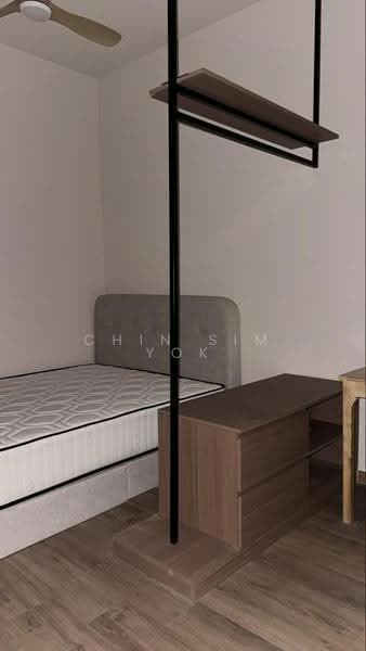 Kediaman Servis untuk Dijual di Armani Raja Uda - Chin Sim Yok - Bedroom - PropertyGuru.com.my