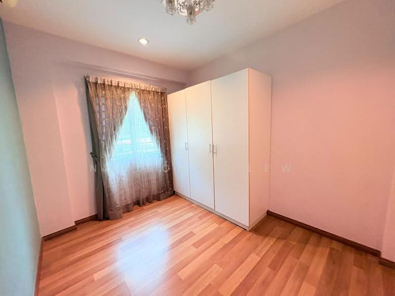 Townhouse for Sale in Seri Kembangan (Selangor) - Nicholas Lew - PropertyGuru.com.my