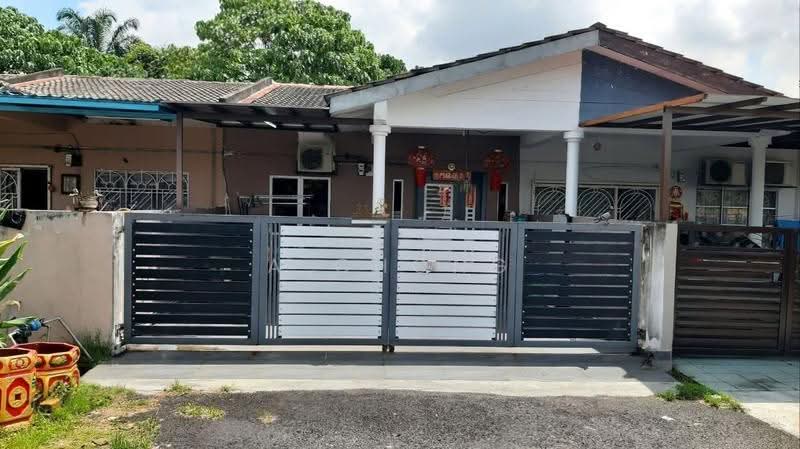 Rumah Teres 1-Tingkat untuk Dijual di Taman Sri Sentosa (Klang) - A Chong - Exterior - PropertyGuru.com.my