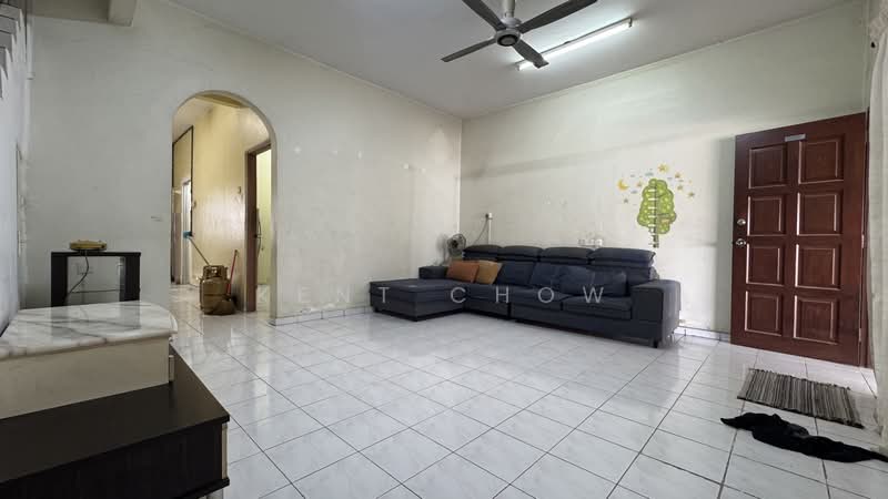 2-storey Terraced House for Rent in Station 18 (Ipoh) - Kent Chow - Living Room - PropertyGuru.com.my
