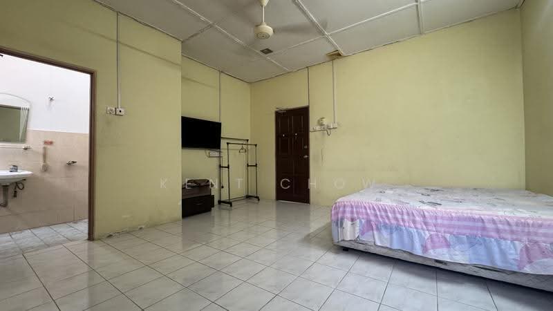 2-storey Terraced House for Rent in Station 18 (Ipoh) - Kent Chow - Bedroom - PropertyGuru.com.my