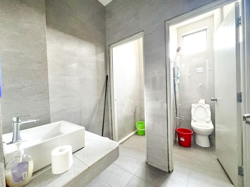 Kilang untuk Dijual di U16, Elmina Gardens (Shah Alam) - Peggy Lim - Bathroom - PropertyGuru.com.my