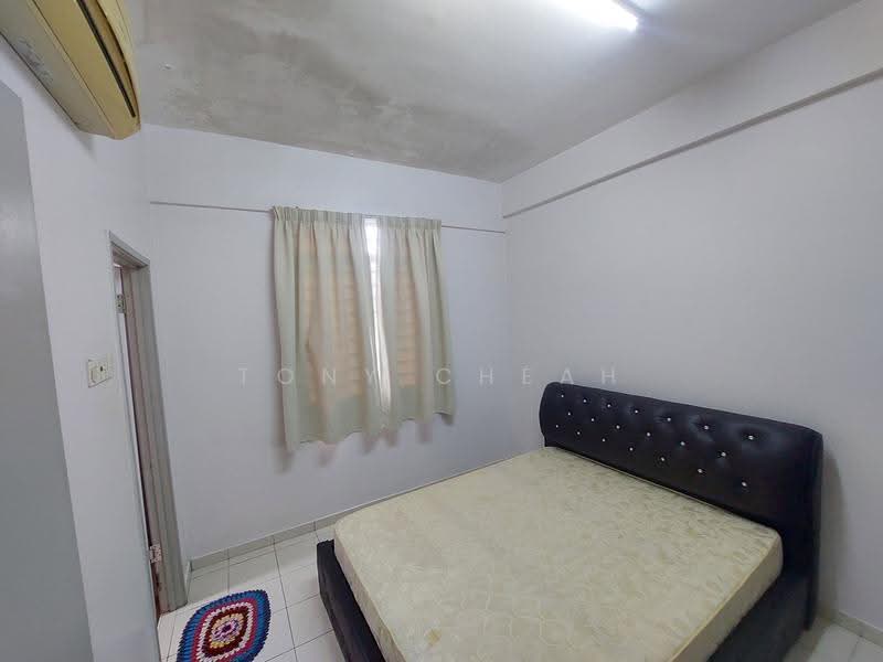Pangsapuri untuk Dijual di Irama Villa - Tony Cheah - Bedroom - PropertyGuru.com.my