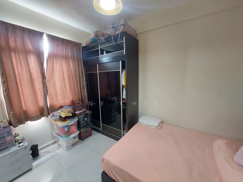 Pangsapuri untuk Dijual di Irama Villa - Tony Cheah - Bedroom - PropertyGuru.com.my