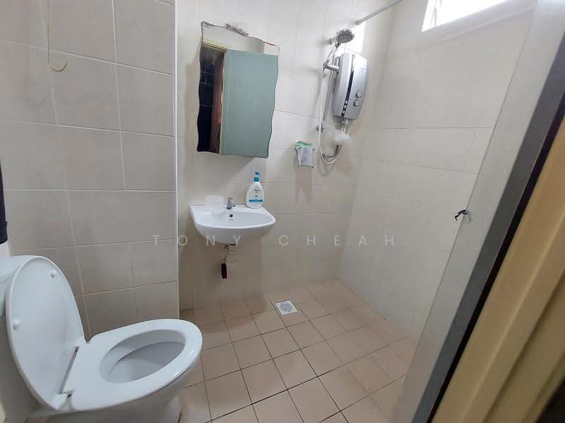 Pangsapuri untuk Dijual di Irama Villa - Tony Cheah - Bathroom - PropertyGuru.com.my