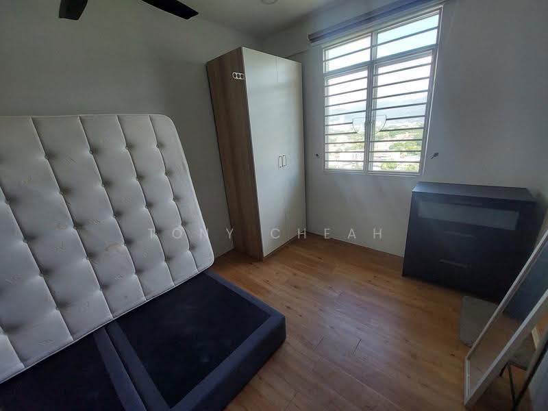 Pangsapuri untuk Dijual di Irama Villa - Tony Cheah - Bedroom - PropertyGuru.com.my