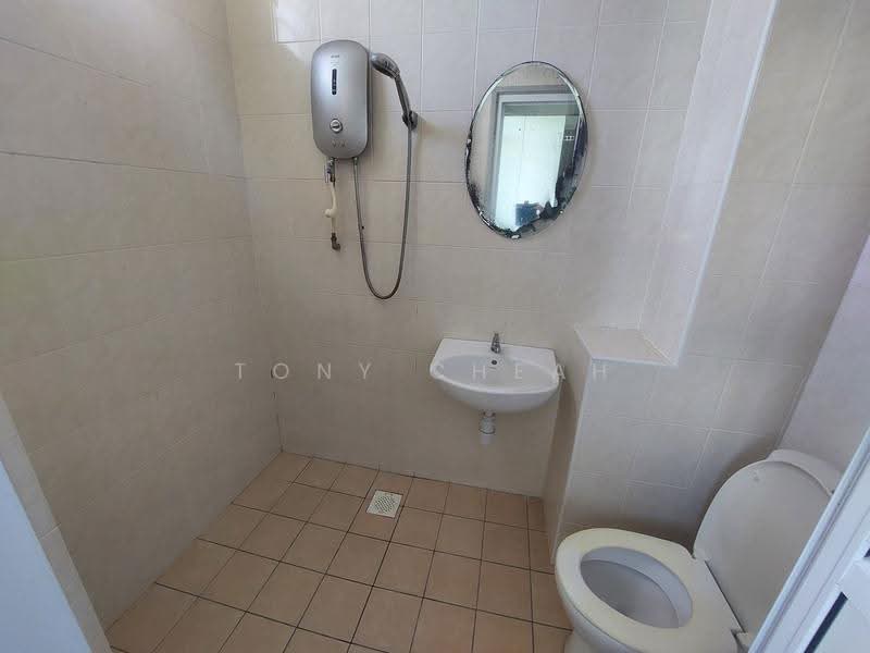 Pangsapuri untuk Dijual di Irama Villa - Tony Cheah - Bathroom - PropertyGuru.com.my