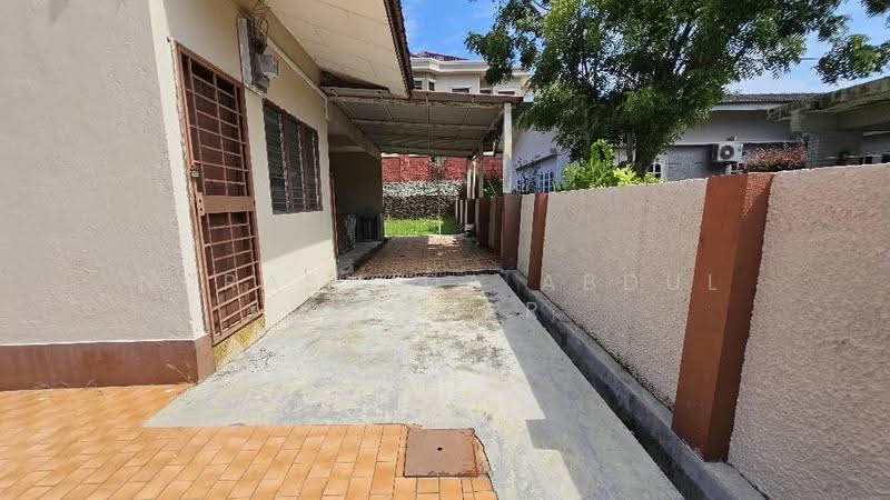 Bungalow House for Sale in Port Dickson (Negeri Sembilan) - Nurasmida Abdul Sattar - Exterior - PropertyGuru.com.my