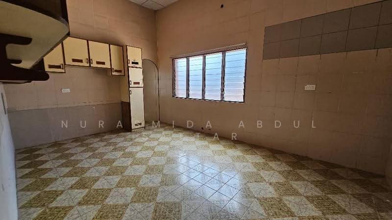 Bungalow House for Sale in Port Dickson (Negeri Sembilan) - Nurasmida Abdul Sattar - Kitchen - PropertyGuru.com.my