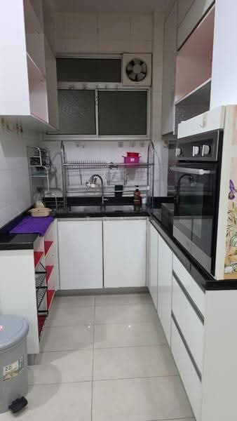 Pangsapuri untuk Dijual di Irama Villa - Tony Cheah - Kitchen - PropertyGuru.com.my
