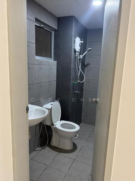Kondominium untuk Disewa di Residensi Sateria - Cody Cher - Bathroom - PropertyGuru.com.my