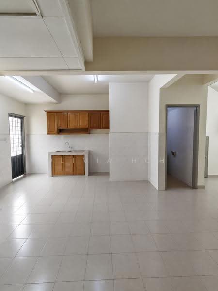 Rumah Teres untuk Disewa di Usj 13 (Subang Jaya) - Olivia Hoh - Kitchen - PropertyGuru.com.my