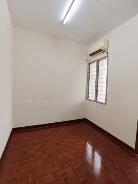 Rumah Teres untuk Disewa di Usj 13 (Subang Jaya) - Olivia Hoh - Bedroom - PropertyGuru.com.my