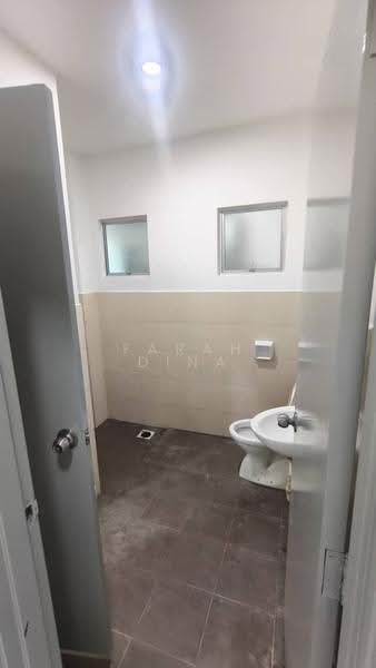 2-storey Terraced House for Sale in Alam Suria (Puncak Alam) - Farah Dina - Bathroom - PropertyGuru.com.my