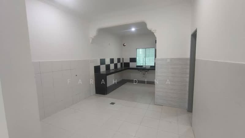 2-storey Terraced House for Sale in Alam Suria (Puncak Alam) - Farah Dina - Kitchen - PropertyGuru.com.my