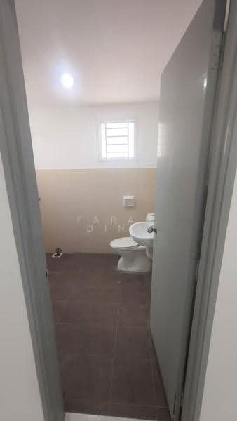 2-storey Terraced House for Sale in Alam Suria (Puncak Alam) - Farah Dina - Bathroom - PropertyGuru.com.my