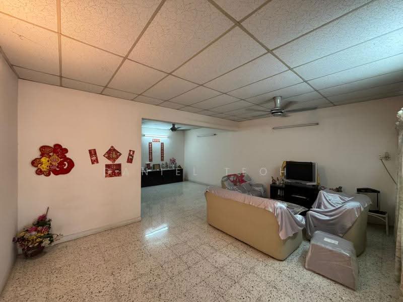 2-storey Terraced House for Rent in Bukit Dumbar (Jelutong) - Daniel Teoh - Living Room - PropertyGuru.com.my