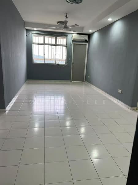 Pangsapuri untuk Disewa di Villa Krystal @ Bandar Selesa Jaya - Samuel Lee - Living Room - PropertyGuru.com.my