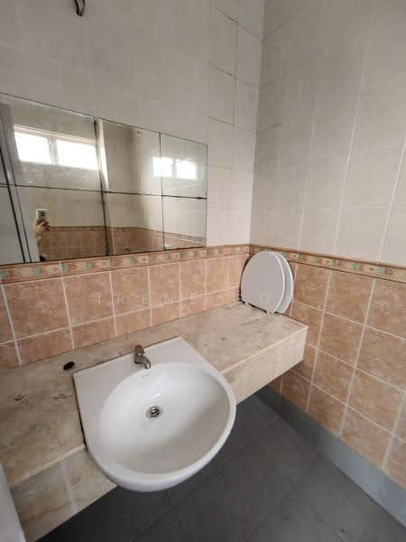 2-storey Terraced House for Rent in Tanjung Bungah (Penang) - Irene Goh - Bathroom - PropertyGuru.com.my