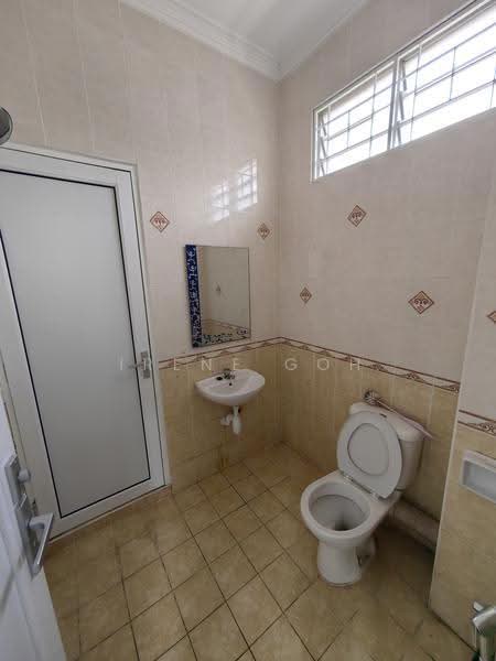 2-storey Terraced House for Rent in Tanjung Bungah (Penang) - Irene Goh - Bathroom - PropertyGuru.com.my