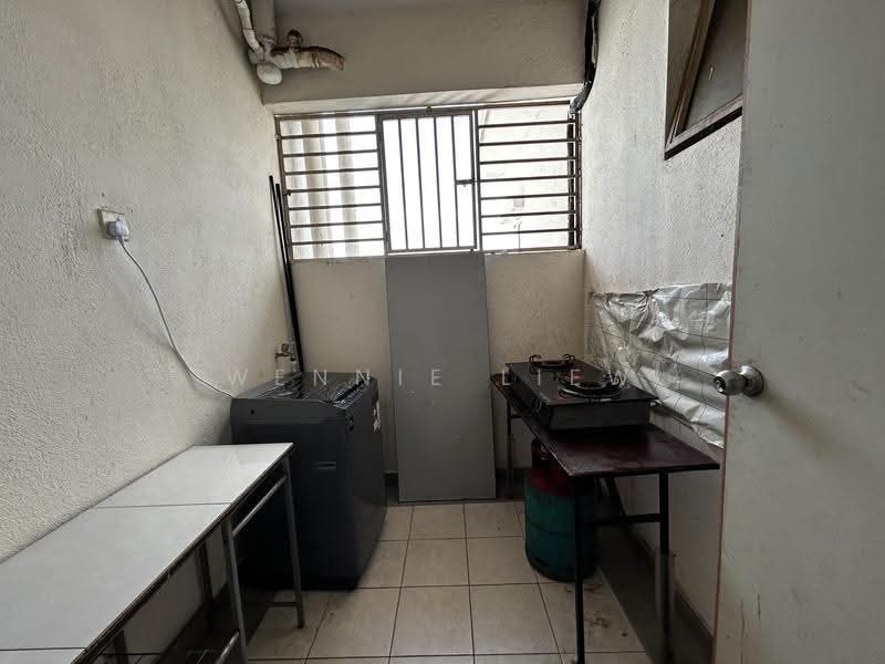 Condominium for Rent at Cova Suites - Wennie Liew - Kitchen - PropertyGuru.com.my