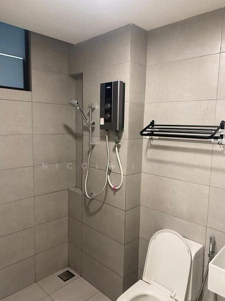 Kediaman Servis untuk Disewa di Vivo Executive Apartment - Nicole Liew - Bathroom - PropertyGuru.com.my