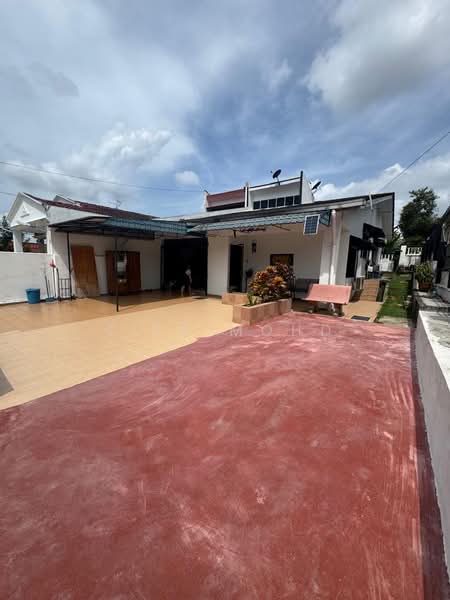 Rumah Berkembar untuk Dijual di Taman Nong Chik (Johor Bahru) - Lily Mohd - PropertyGuru.com.my