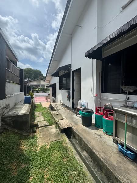 Rumah Berkembar untuk Dijual di Taman Nong Chik (Johor Bahru) - Lily Mohd - PropertyGuru.com.my